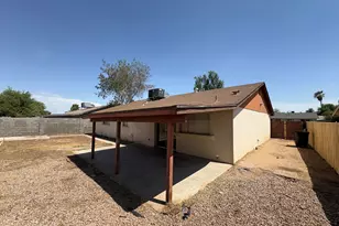 7556 W Turney Ave, Phoenix, AZ 85033 - Photo 23