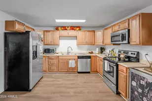 3710 E Ludlow Dr, Phoenix, AZ 85032 - Photo 11