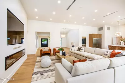 8544 E San Lorenzo Drive, Scottsdale, AZ 85258 - Photo 29