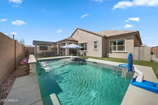 18873 W Shaw Butte Dr, Surprise, AZ 85388 - Photo 27