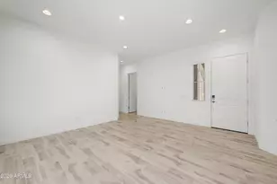 7646 W Desert Spoon Dr, Peoria, AZ 85383 - Photo 13