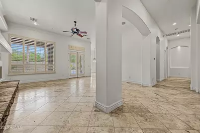 5261 S Bradshaw Place, Chandler, AZ 85249 - Photo 11
