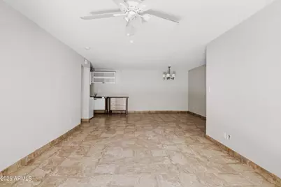 5525 E Thomas Road #R11, Phoenix, AZ 85018 - Photo 7