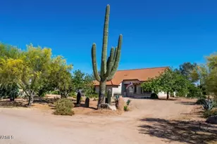 6121 E Milton Dr, Cave Creek, AZ 85331 - Photo 9