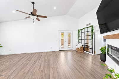 15328 N 87th Avenue, Peoria, AZ 85381 - Photo 7