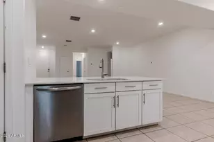 9210 W Willow Bend Ln, Phoenix, AZ 85037 - Photo 9