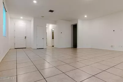 9210 W Willow Bend Lane, Phoenix, AZ 85037 - Photo 13