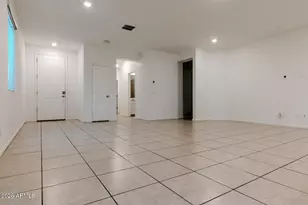 9210 W Willow Bend Ln, Phoenix, AZ 85037 - Photo 13