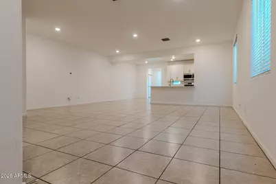 9210 W Willow Bend Lane, Phoenix, AZ 85037 - Photo 15