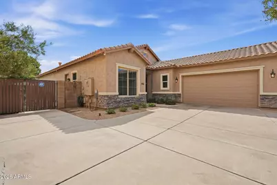 6923 S Black Hills Way, Chandler, AZ 85249 - Photo 3