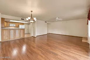 11223 S Talavi Ln, Phoenix, AZ 85044 - Photo 5