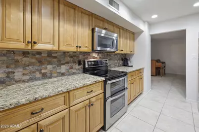8651 E Camelback Road, Scottsdale, AZ 85251 - Photo 25