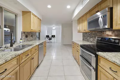 8651 E Camelback Road, Scottsdale, AZ 85251 - Photo 3