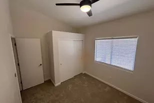 4723 E Mountain Sage Dr, Phoenix, AZ 85044 - Photo 11