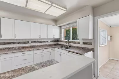 10229 W Pinehurst Drive, Sun City, AZ 85351 - Photo 5