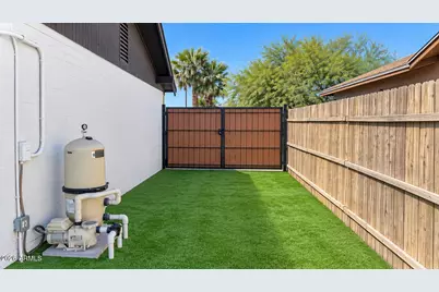 3817 N 59th Drive, Phoenix, AZ 85033 - Photo 17