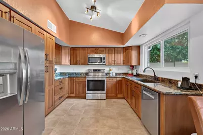 2709 E Thunderhill Place, Phoenix, AZ 85048 - Photo 9