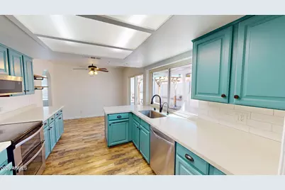 5134 W Purdue Avenue, Glendale, AZ 85302 - Photo 9