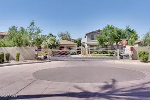 902 E Madeline Dr, Chandler, AZ 85225 - Photo 33