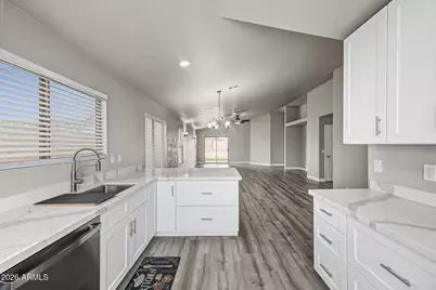 21831 N 33rd Drive, Phoenix, AZ 85027 - Photo 9