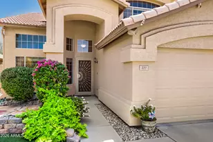 233 W Grovers Ave, Phoenix, AZ 85023 - Photo 1