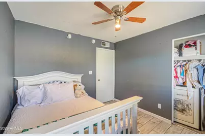 7530 W Roma Avenue, Phoenix, AZ 85033 - Photo 31