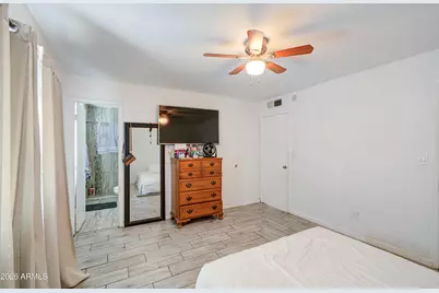 7530 W Roma Avenue, Phoenix, AZ 85033 - Photo 23