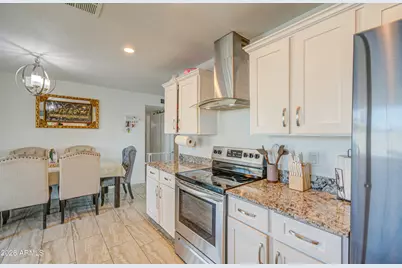 7530 W Roma Avenue, Phoenix, AZ 85033 - Photo 15
