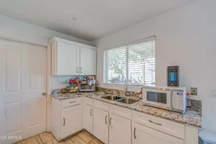 7530 W Roma Ave, Phoenix, AZ 85033 - Photo 13