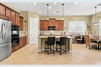 16076 W Wilshire Drive, Goodyear, AZ 85395 - Photo 17
