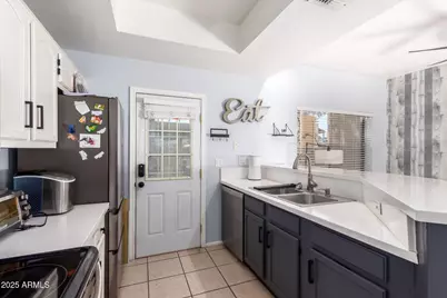 1017 E Maryland Avenue #Unit 110, Phoenix, AZ 85014 - Photo 7