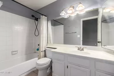 1017 E Maryland Avenue #Unit 110, Phoenix, AZ 85014 - Photo 13
