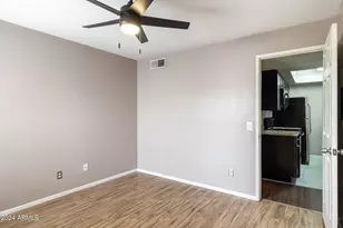8841 North 8th St, Phoenix, AZ 85020 - Photo 13
