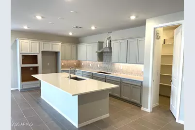 9992 W Catalina Drive, Avondale, AZ 85392 - Photo 3