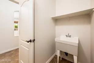 685 E Hummingbird Way, Gilbert, AZ 85297 - Photo 33
