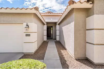 685 E Hummingbird Way, Gilbert, AZ 85297 - Photo 9