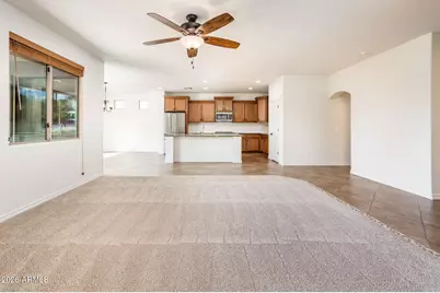 685 E Hummingbird Way, Gilbert, AZ 85297 - Photo 13