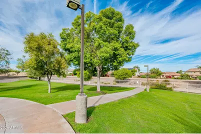 685 E Hummingbird Way, Gilbert, AZ 85297 - Photo 41