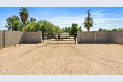 509 E Centre Avenue, Buckeye, AZ 85326 - Photo 9