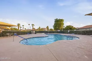 2416 W Caribbean Ln, Phoenix, AZ 85023 - Photo 25