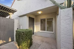 2416 W Caribbean Ln, Phoenix, AZ 85023 - Photo 3