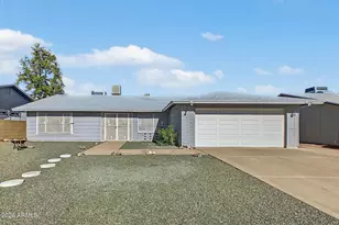 11429 S Pawnee Cir, Phoenix, AZ 85044 - Photo 1