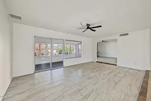 11429 S Pawnee Cir, Phoenix, AZ 85044 - Photo 9