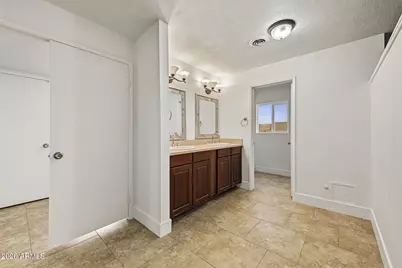 11429 S Pawnee Circle, Phoenix, AZ 85044 - Photo 23