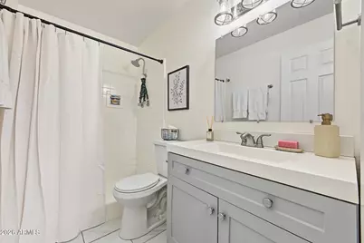 5226 N 20th Street #C10, Phoenix, AZ 85016 - Photo 9