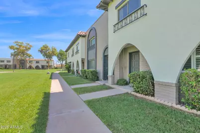 2930 E Clarendon Avenue, Phoenix, AZ 85016 - Photo 1