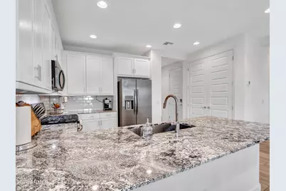 16819 W Echo Lane, Waddell, AZ 85355 - Photo 11