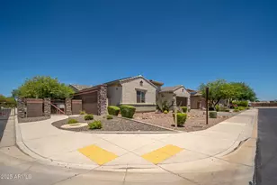 9752 W Rowel Rd, Peoria, AZ 85383 - Photo 3