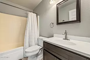 10609 W Daley Ln, Peoria, AZ 85383 - Photo 25