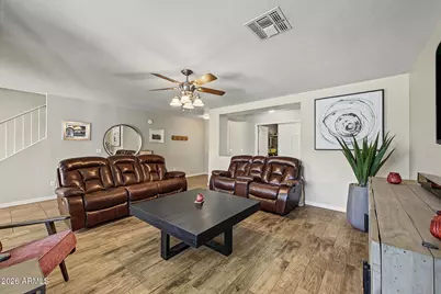 10609 W Daley Lane, Peoria, AZ 85383 - Photo 7
